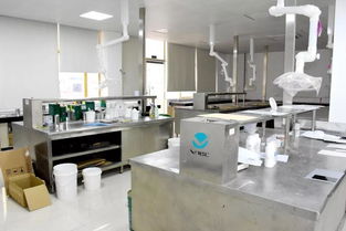 刘建中调度维新制漆项目建设与办公设备销售工作